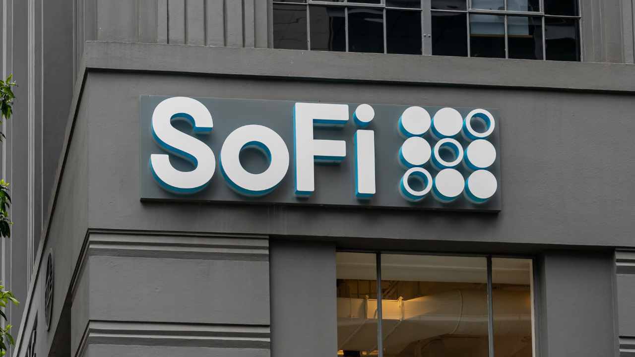 SoFi Offers 4.40% Yield on Digital Dollars With Full FDIC Protection
